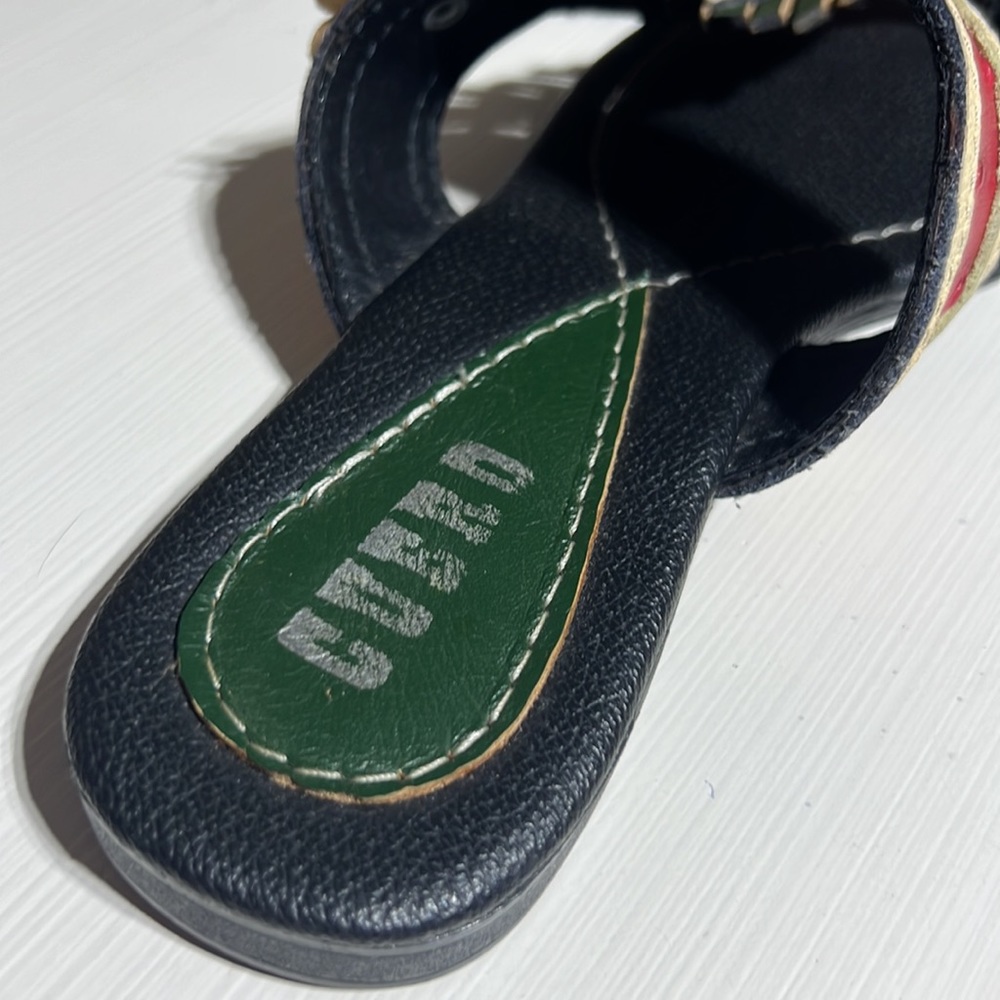 Sandals - Picture 11 of 16